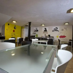 Corner Hostel гостиничный бар