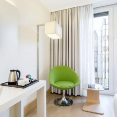 Отель NH Collection Berlin Mitte Am Checkpoint Charlie 4* Стандартный номер с разными типами кроватей фото 6