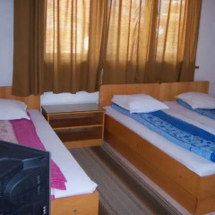 Отель Guest House Kostandara Поморие комната для гостей