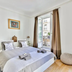 Отель Luxury and Spacious Appartment in Saint Michel Франция, Париж - отзывы, цены и фото номеров - забронировать отель Luxury and Spacious Appartment in Saint Michel онлайн комната для гостей фото 3