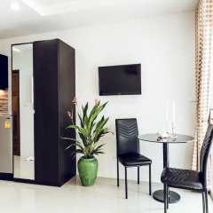 Отель Beach 7 Condo by GrandisVillas Паттайя удобства в номере фото 2