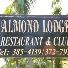 Отель Almond Lodge фото 3