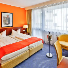 Superior Hotel Präsident 3* Номер Делюкс с двуспальной кроватью