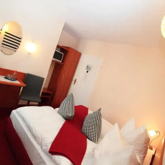 Hotel Falkenturm 3* Стандартный номер с различными типами кроватей фото 5