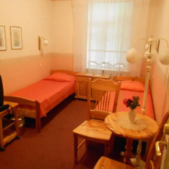 Отель Poska Villa Guesthouse Стандартный номер с 2 отдельными кроватями фото 3