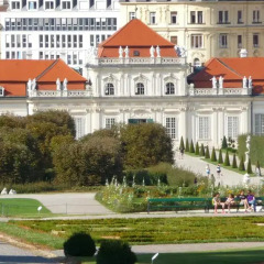 Апартаменты Premium Apartment beim Belvedere спортивное сооружение