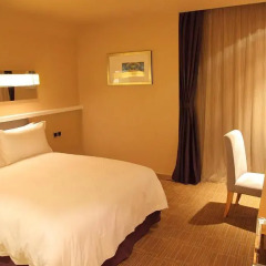 Shanghai Hongqiao Airport Hotel 4* Стандартный номер с различными типами кроватей фото 3