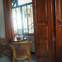 Отель Main Reef Guest House Хиккадува удобства в номере