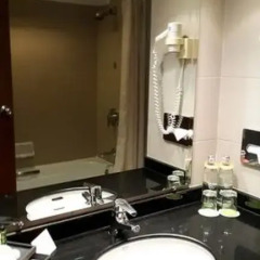Boulevard Hotel Bangkok 4* Улучшенный семейный номер с разными типами кроватей фото 9