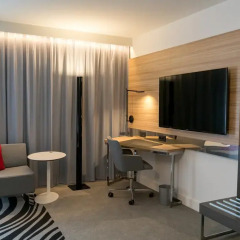 Отель Novotel Muenchen City Германия, Мюнхен - 11 отзывов об отеле, цены и фото номеров - забронировать отель Novotel Muenchen City онлайн удобства в номере фото 2