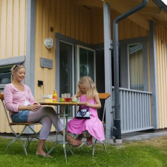 Отель Lisebergsbyn 3* Коттедж с различными типами кроватей