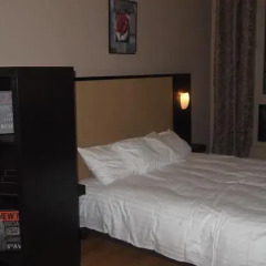 Отель Sas Holidays Trocadero сейф в номере