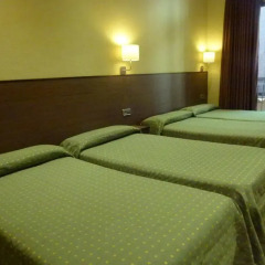 Отель Hostal Nuevo Colon Барселона комната для гостей фото 2