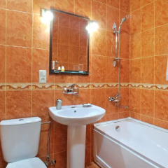 Отель British House 4* Стандартный семейный номер с разными типами кроватей фото 5