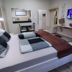 Апартаменты Premium Studio in the Center комната для гостей фото 3