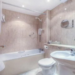 Отель Holyrood Aparthotel 4* Стандартный номер фото 6