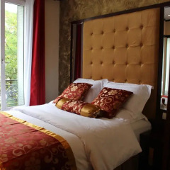 Отель Hôtel des Buttes Chaumont 2* Улучшенный номер с различными типами кроватей фото 3