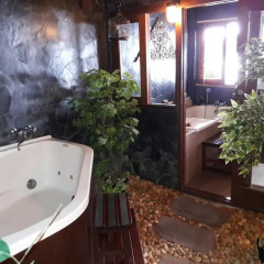 Отель Birds & Bees Resort 3* Люкс с различными типами кроватей фото 15