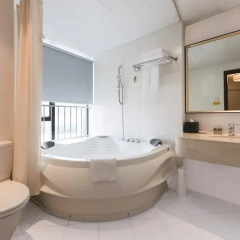 Отель Springdale Serviced Residence 4* Апартаменты