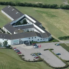 Отель Løgstør Parkhotel парковка
