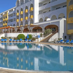 Отель Aparthotel Paladim Португалия, Албуфейра - отзывы, цены и фото номеров - забронировать отель Aparthotel Paladim онлайн бассейн