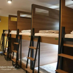 Bed@town Hostel Бангкок спа