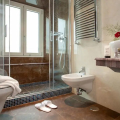 Floris Hotel 3* Улучшенный номер с двуспальной кроватью фото 18