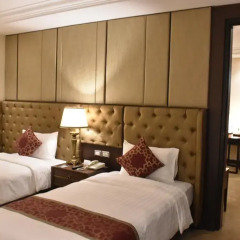 Отель Al Meroz Bangkok 5* Улучшенный номер с различными типами кроватей фото 4