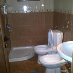 Отель Guest House Fatos Biti Апартаменты с различными типами кроватей фото 7