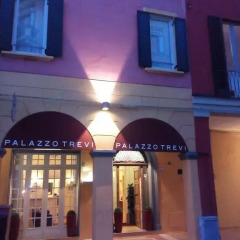 Отель Palazzo Trevi Charming House Италия, Болонья - отзывы, цены и фото номеров - забронировать отель Palazzo Trevi Charming House онлайн вид на фасад фото 3