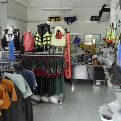 Отель Dive Den развлечения