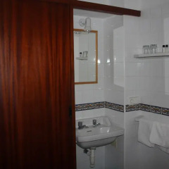 Отель Hostal Las Nieves Стандартный номер с 2 отдельными кроватями (общая ванная комната) фото 9