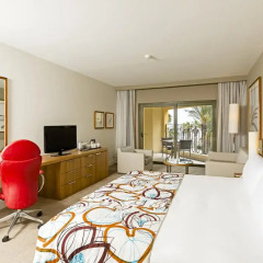 Отель Hilton Malta 5* Номер Делюкс с различными типами кроватей фото 5