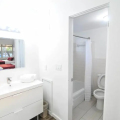 Отель Regency Inn & Suites 2* Стандартный номер с различными типами кроватей фото 4