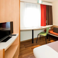 Отель ibis Gent Centrum St-Baafs Kathedraal Бельгия, Гент - отзывы, цены и фото номеров - забронировать отель ibis Gent Centrum St-Baafs Kathedraal онлайн удобства в номере фото 2