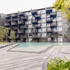 Отель The Deck Condominium By Alexanders бассейн
