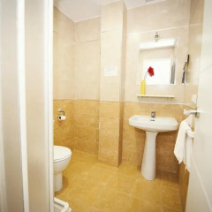 Отель Hostal Avenida Испания, Кониль-де-ла-Фронтера - отзывы, цены и фото номеров - забронировать отель Hostal Avenida онлайн ванная