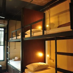Sabye Club Hostel Бангкок бассейн