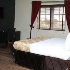 De Brit Hotel 3* Номер Делюкс с различными типами кроватей фото 4