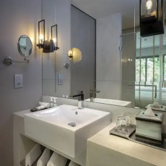Hotel IKON Phuket 4* Улучшенный номер двуспальная кровать фото 11
