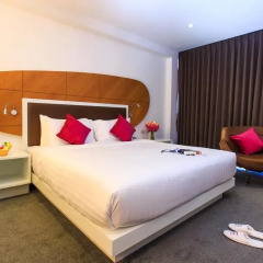 Hotel Icon Bangkok 4* Улучшенный номер с различными типами кроватей фото 8