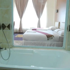 Zabu Thiri Hotel 3* Стандартный номер с различными типами кроватей фото 4