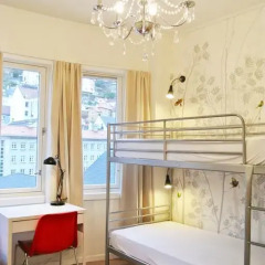 Отель Marken Guesthouse Кровать в мужском общем номере фото 16