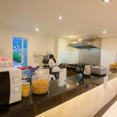 Отель BearPacker Patong Hostel Таиланд, Патонг - отзывы, цены и фото номеров - забронировать отель BearPacker Patong Hostel онлайн питание фото 2