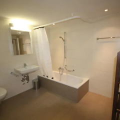 Апартаменты HITrental Badenerstrasse Apartments ванная