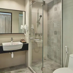 Отель Ananta Burin Resort 4* Улучшенный номер с различными типами кроватей фото 14