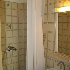Отель Hôtel du Roi René 2* Стандартный номер с 2 отдельными кроватями фото 7