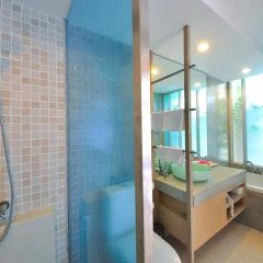 Отель Ramada by Wyndham Phuket Southsea 4* Улучшенный номер двуспальная кровать фото 5