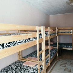 Yut Hostel Кровать в женском общем номере с двухъярусной кроватью