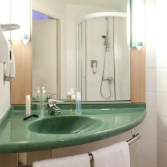 Отель ibis Braganca ванная